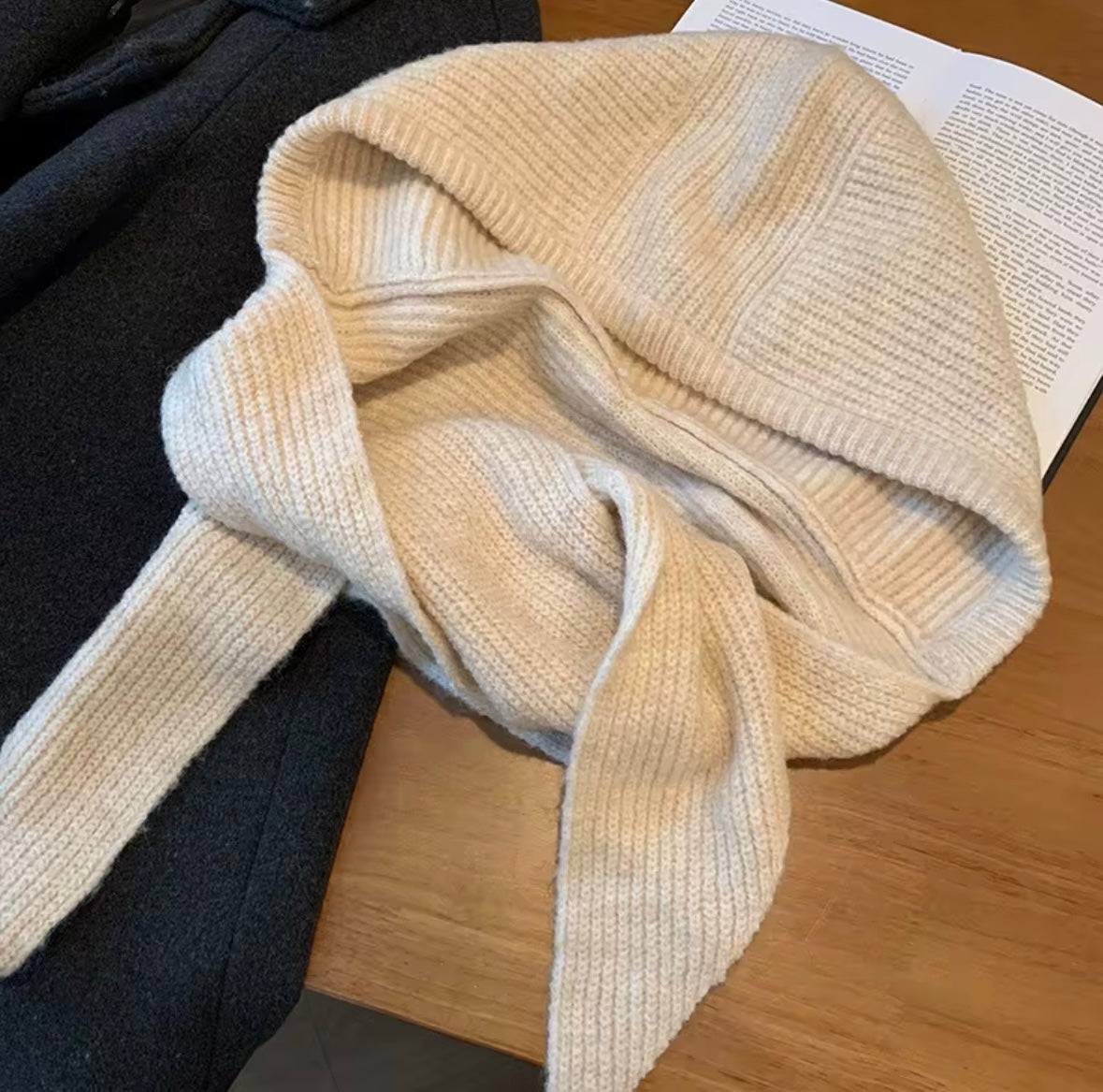 Scarf Hood / Schal mit Kapuze – Trend Piece (Pre-Order) - BALACAVA